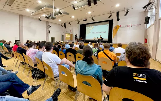 Sessionplanung im Saal des Salesianum München